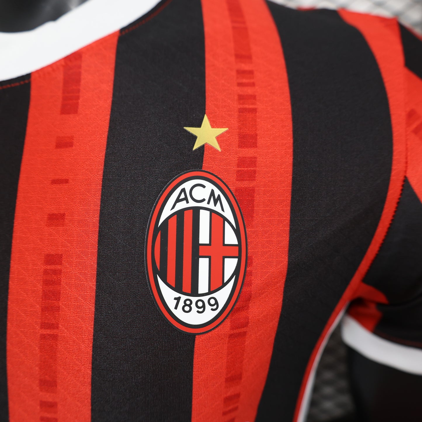 Camiseta de Futbol AC Milan 2024 - 2025 (Versión Jugador)