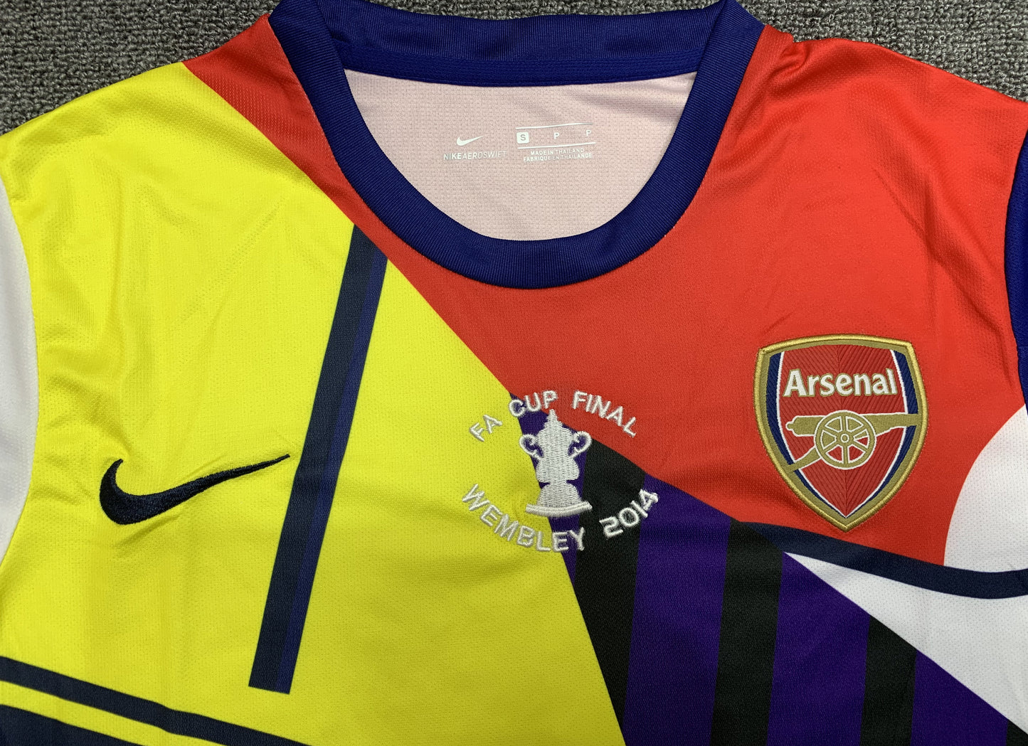 Camiseta Retro de Fútbol Arsenal 2014 Edición Conmemorativa