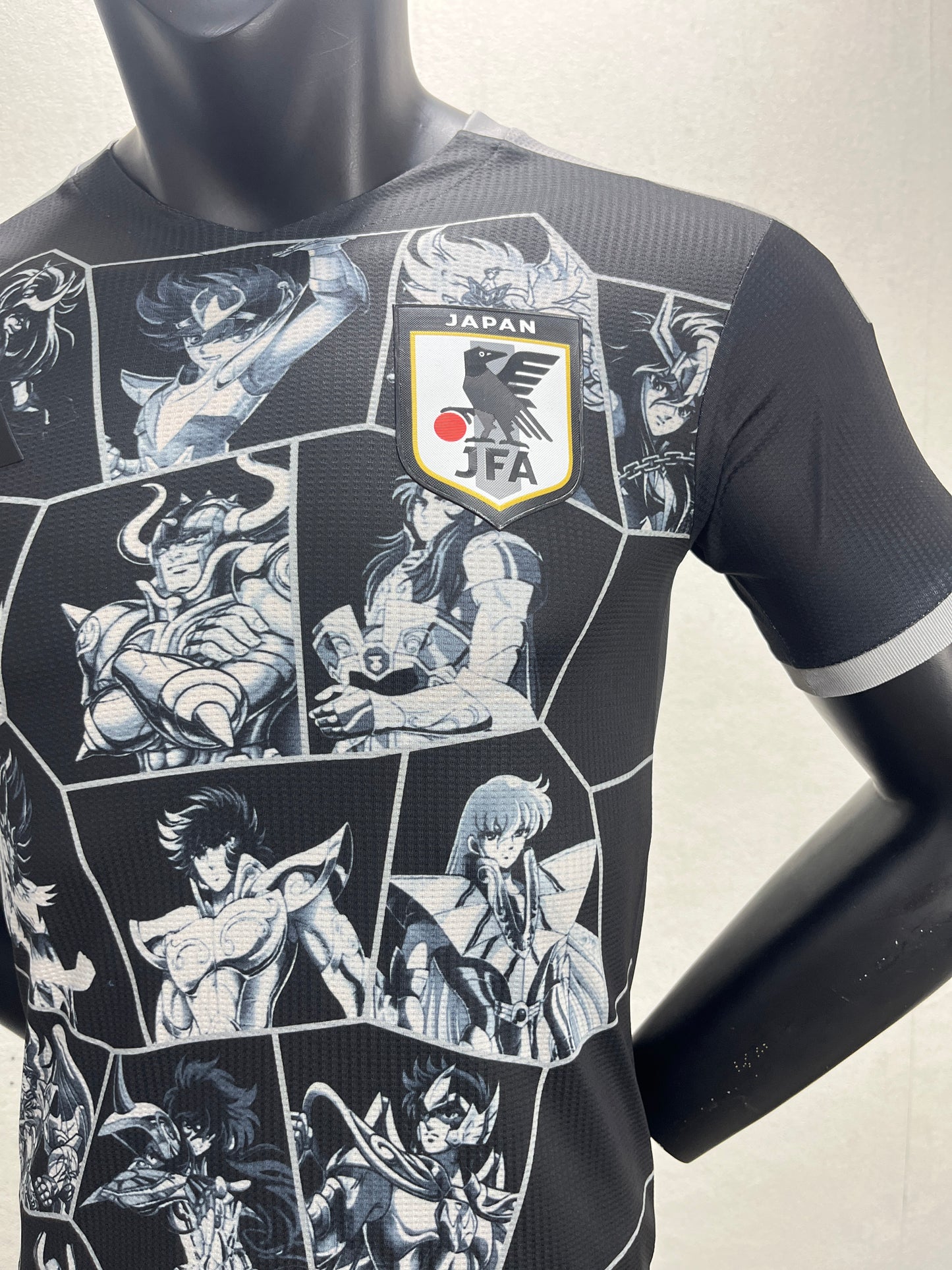 Camiseta de Futbol Temática Japón Negra (Caballeros del Zodiaco)