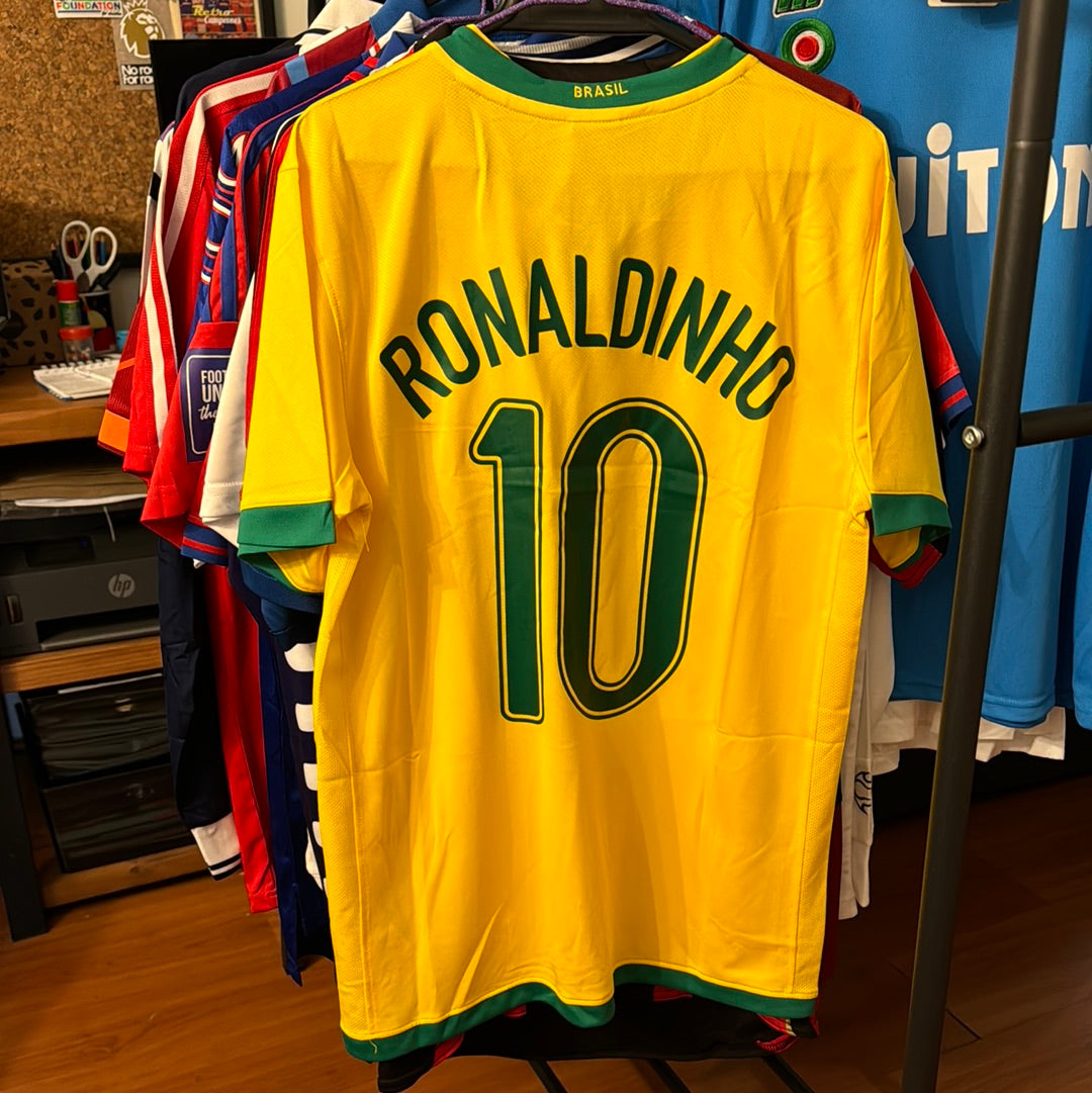 Camiseta Retro de Futbol Brasil 2006 Ronaldinho 10