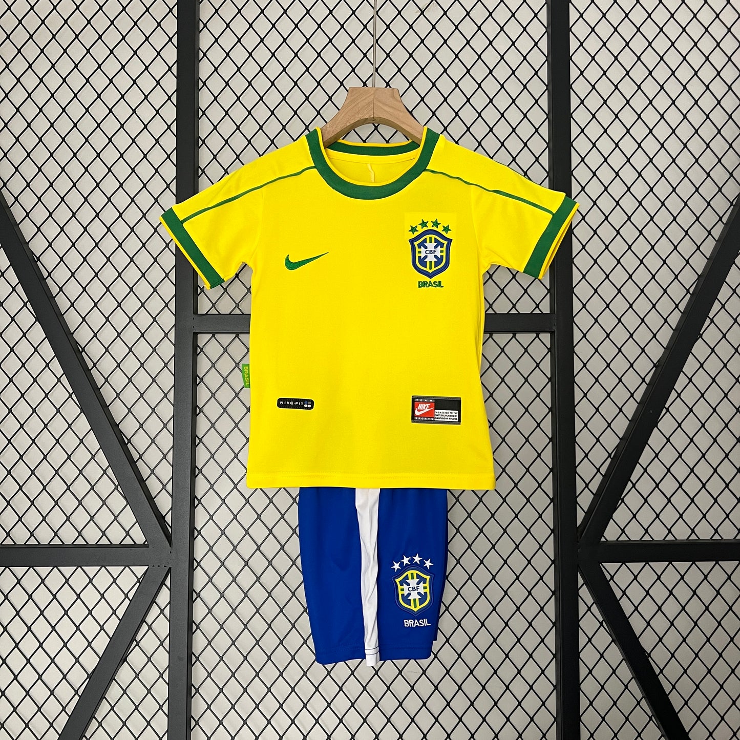 Camiseta Conjunto de Niño Retro de Fútbol Brasil 1998