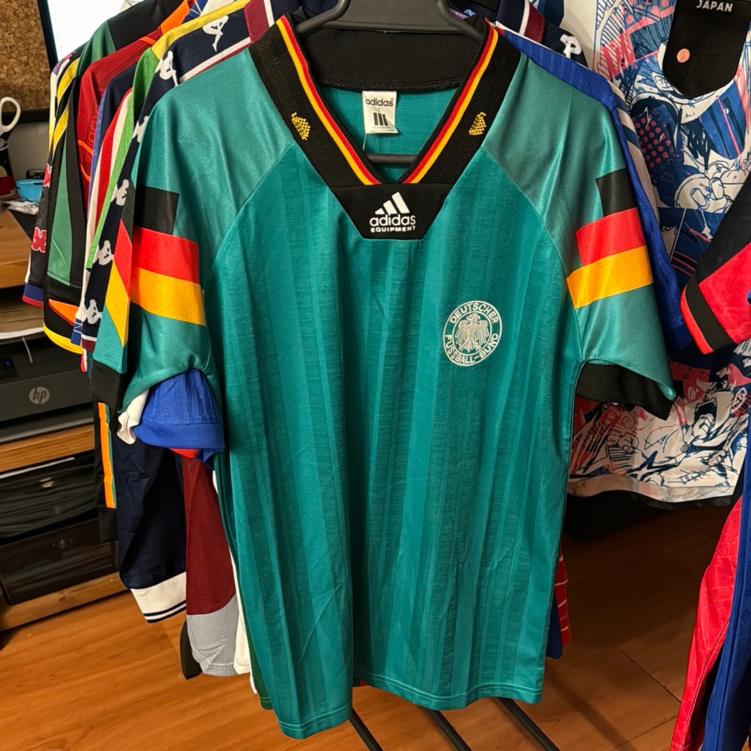 Camiseta Retro de Futbol Alemania 1992 Alternativa Mathaus 10