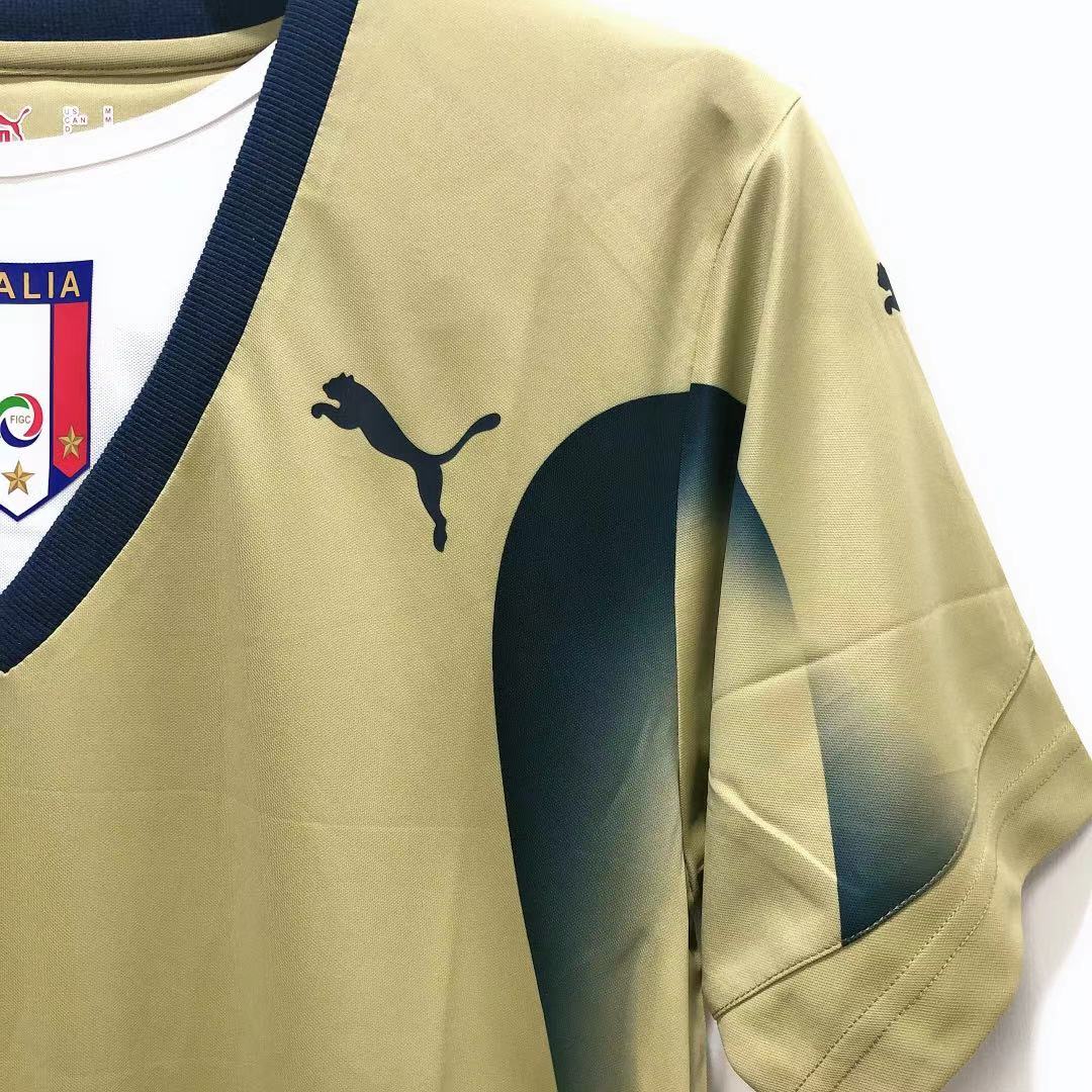 Camiseta Retro de Fútbol Italia 2006 Portero Oro