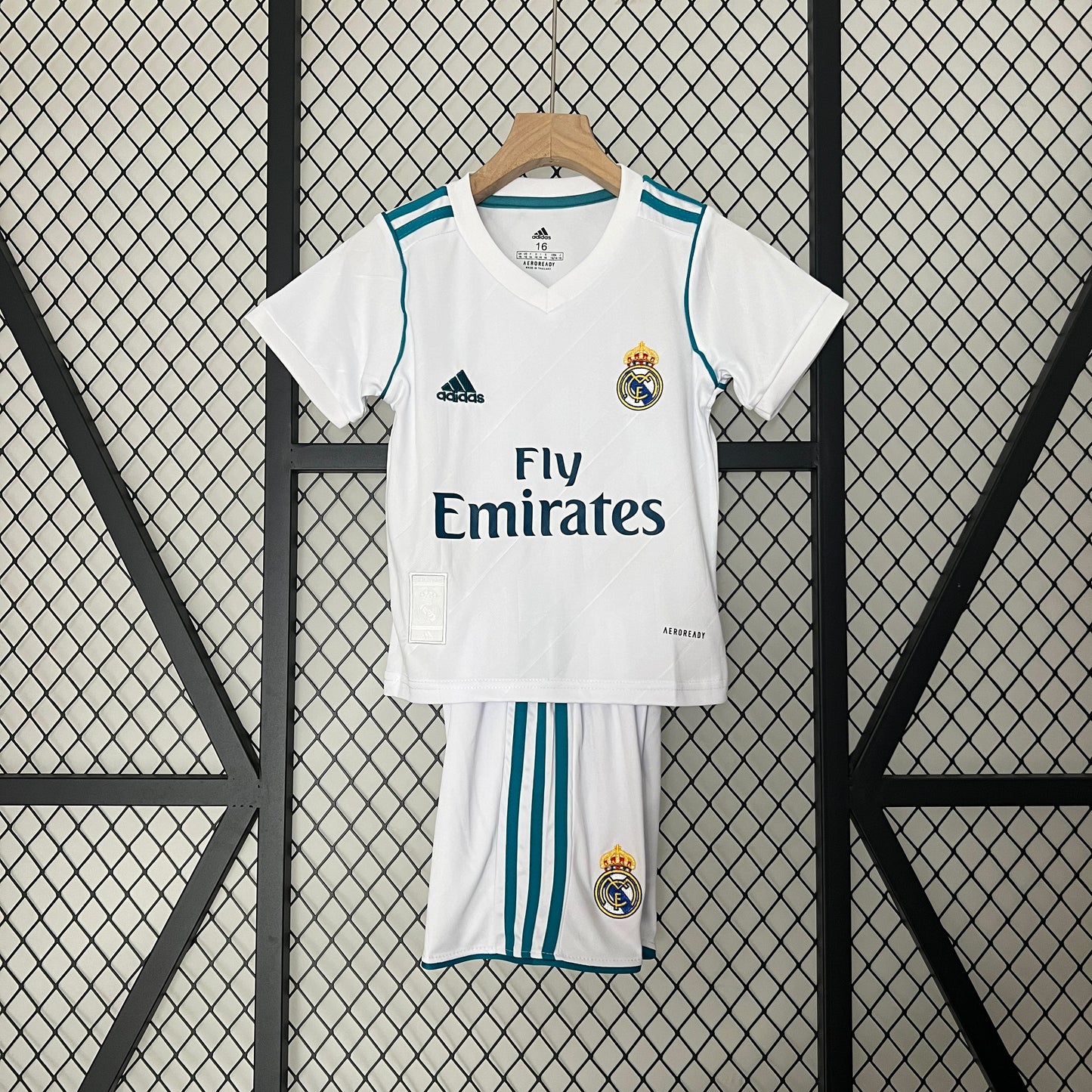 Camiseta Conjunto de Niño Retro de Fútbol Real Madrid 2017-2018