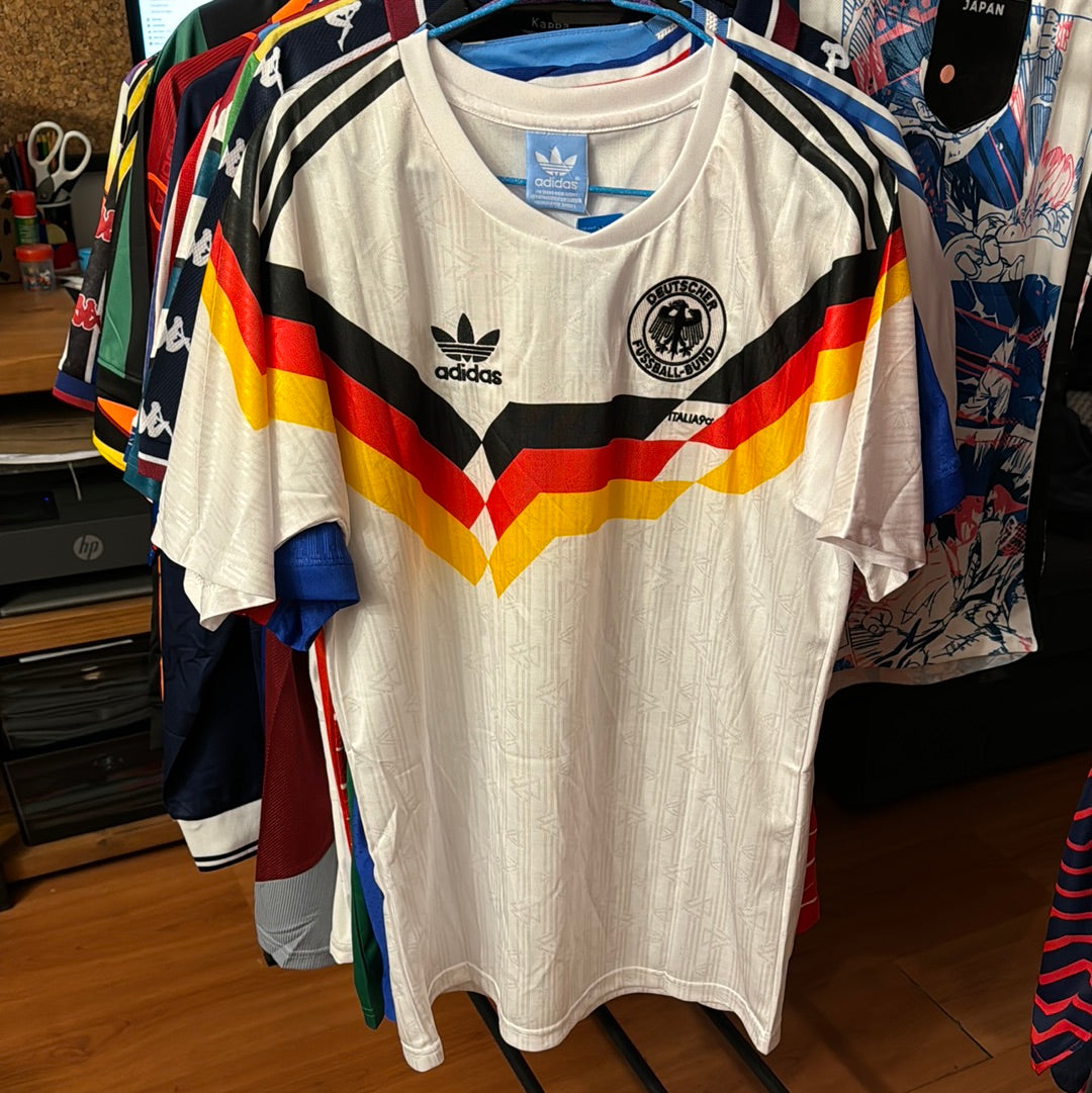 Camiseta Retro de Futbol Alemania 1990 Mathaus 10