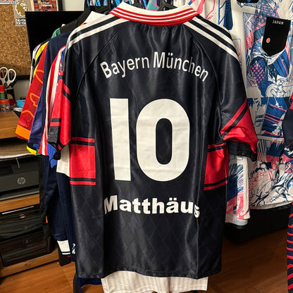 Camiseta Retro de Fútbol del Bayern Munich de 1997 Mathaus 10