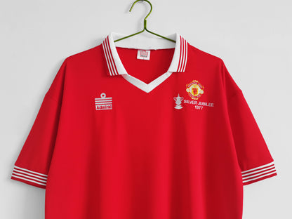 Camiseta Retro de Fútbol del Manchester United 1977