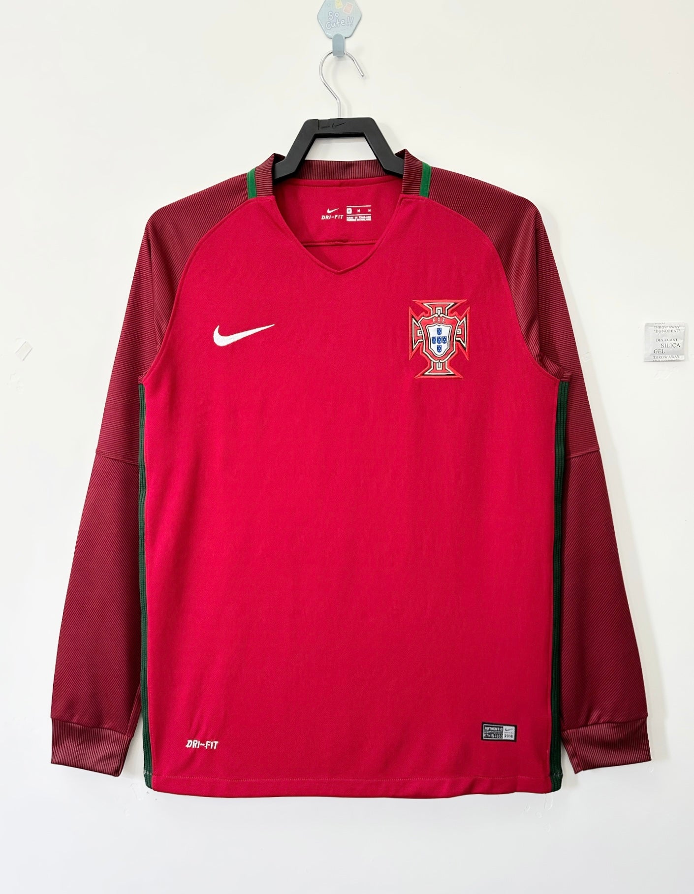 Camiseta Retro de Futbol Portugal ML 2006