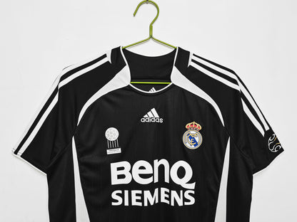 Camiseta Retro de Fútbol Real Madrid 2006 Negra