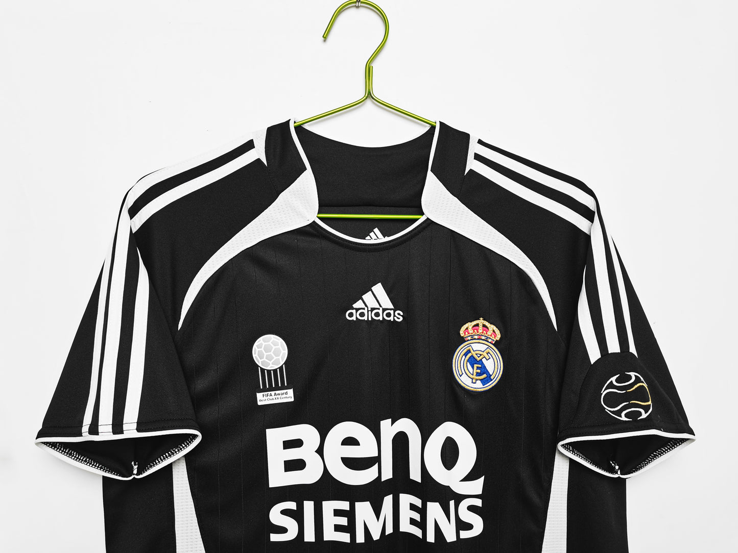 Camiseta Retro de Fútbol Real Madrid 2006 Negra