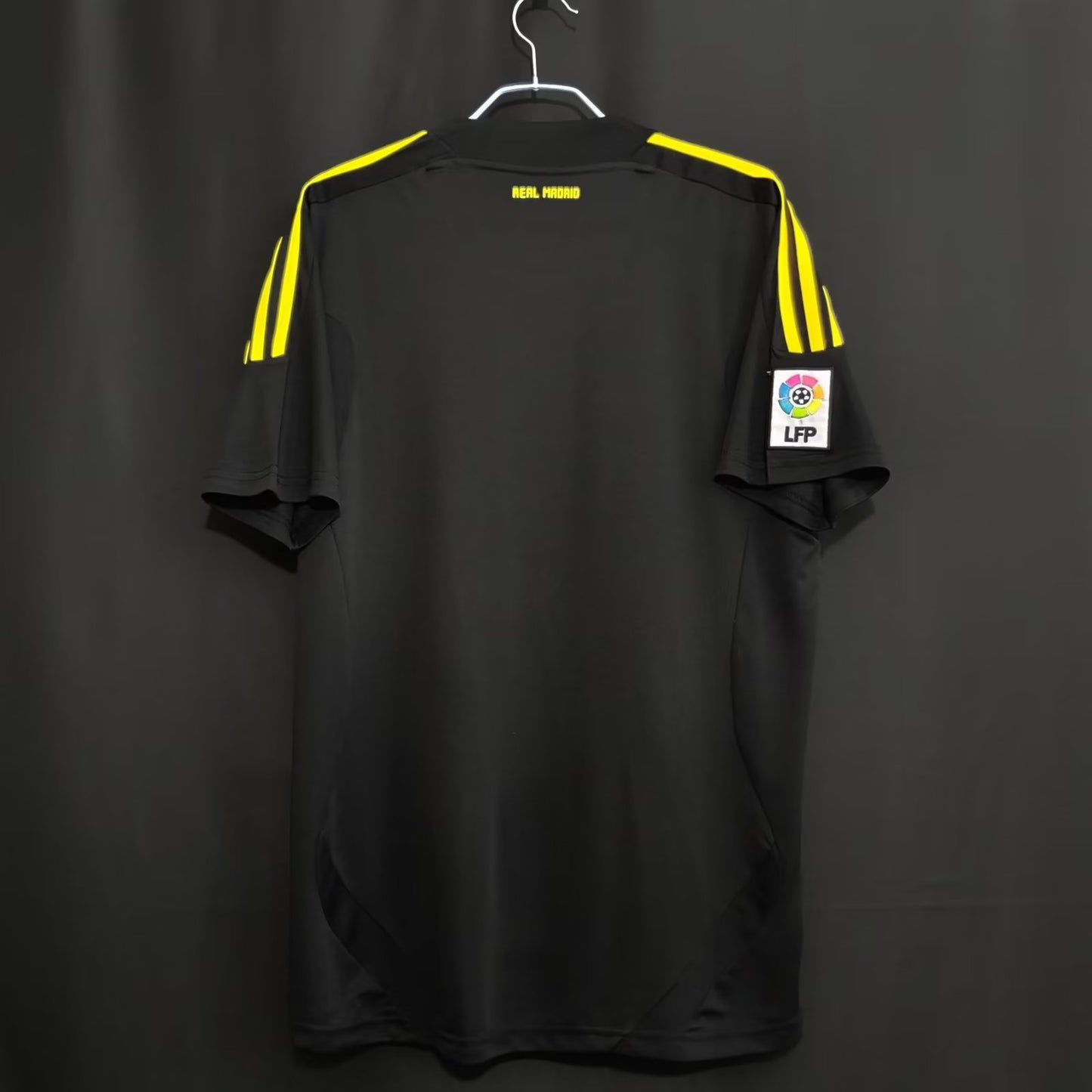 Camiseta Retro de Fútbol Real Madrid 2011 Alternativa Negra