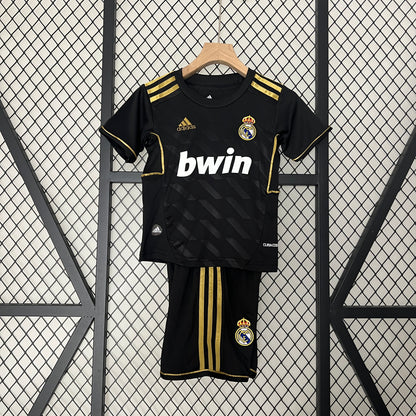 Camiseta Conjunto de Niño Retro de Fútbol Real Madrid 2011-2012 (Negra)